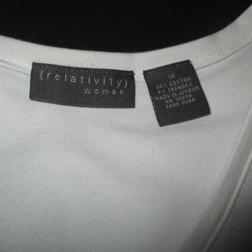 RELATIVITY Cream Off White Lightweight Knit Top Size 1X Short Sleeve - Picture 5 of 5